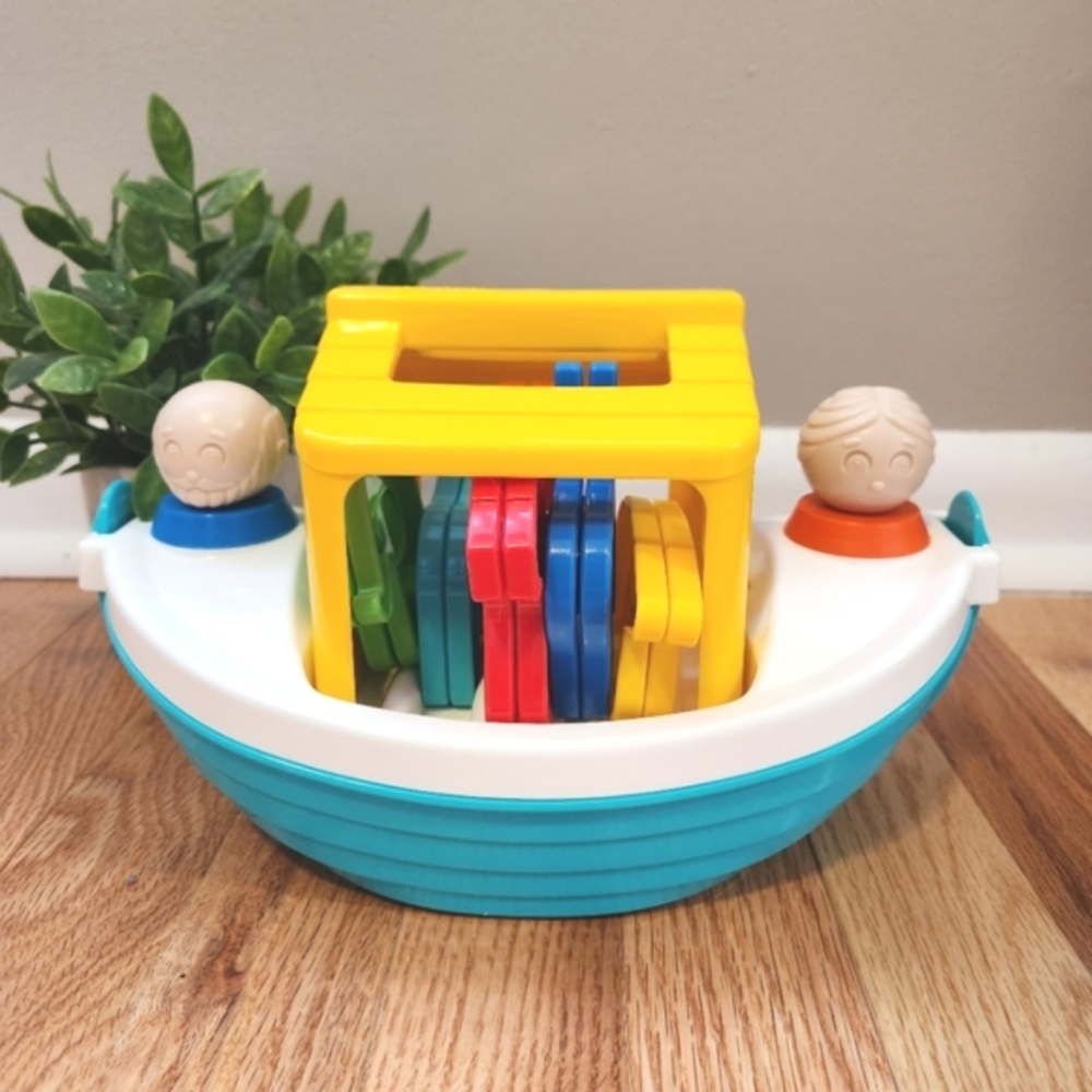 Noahs Ark Tupperware Tupper Toy Boat Toy Animals